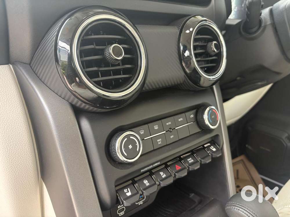 Mahindra Thar Roxx Ax7l Rwd At, 2025, Petrol
