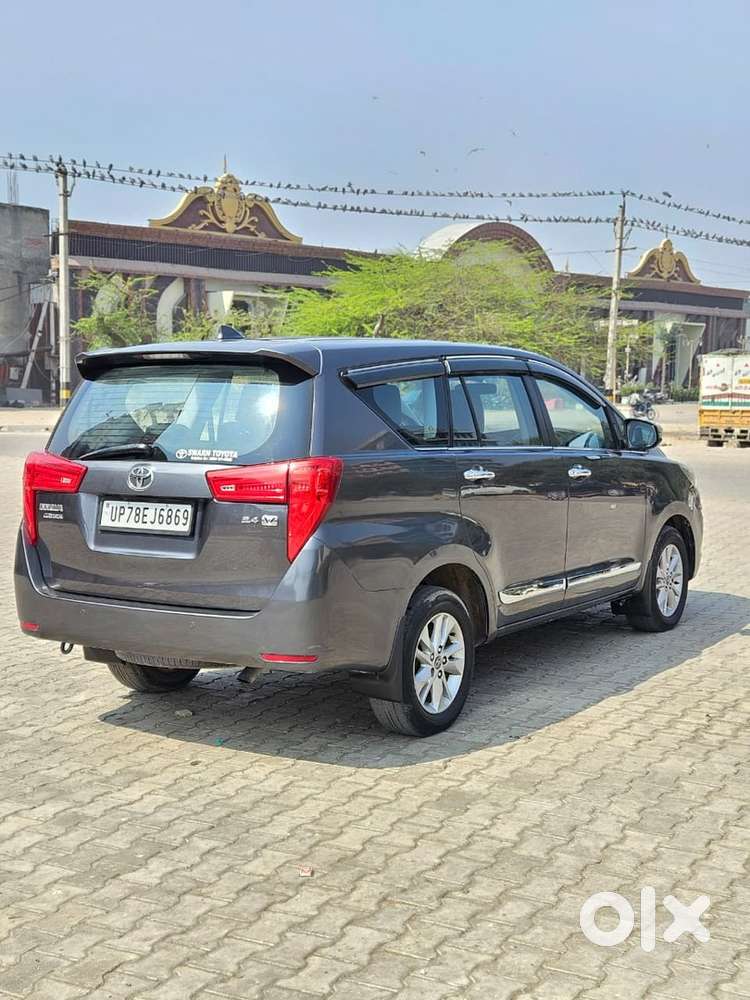 Toyota Innova Crysta 2016
