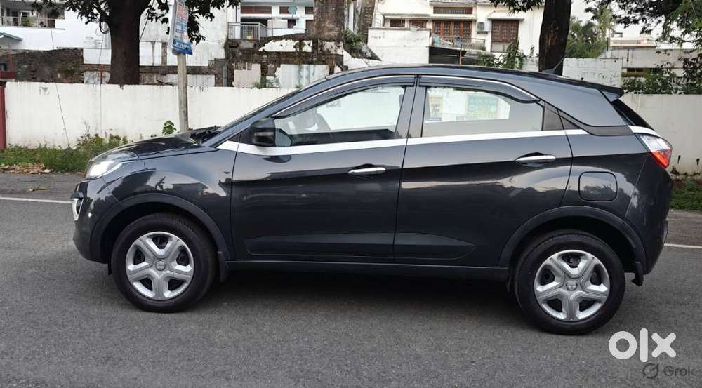 Tata Nexon 1.2 Revotron Xm (s), 2019, Petrol