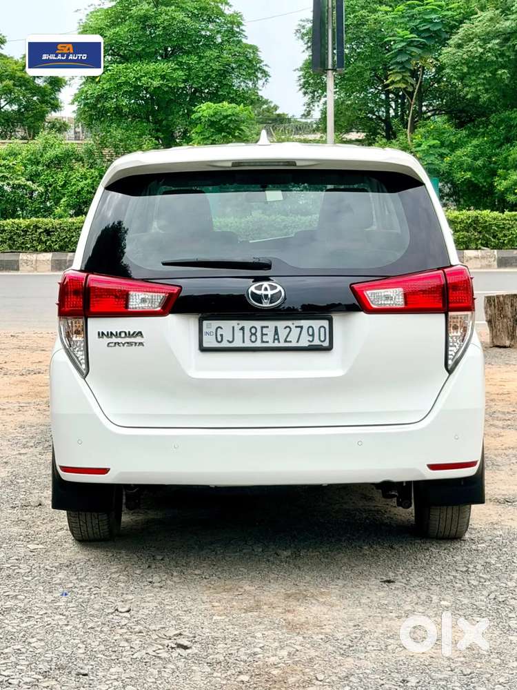 Toyota Innova Crysta [2020-ongoing] 2.4 Gx 7 Str, 2023, Diesel