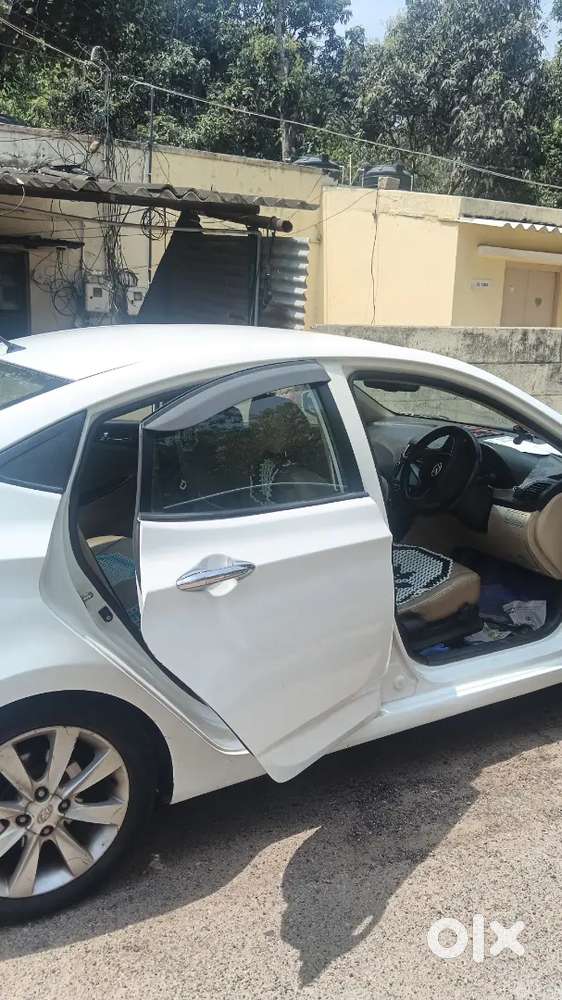 Hyundai Verna 2012