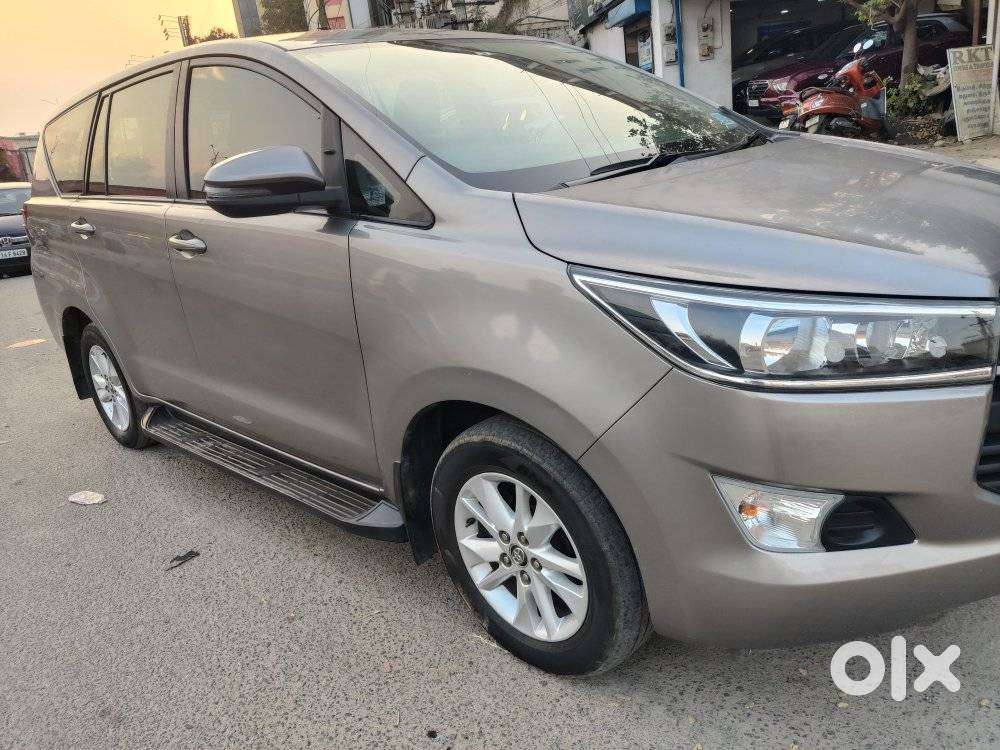 Toyota Innova Crysta 2.8 Gx At 8 Seater, 2018, Diesel