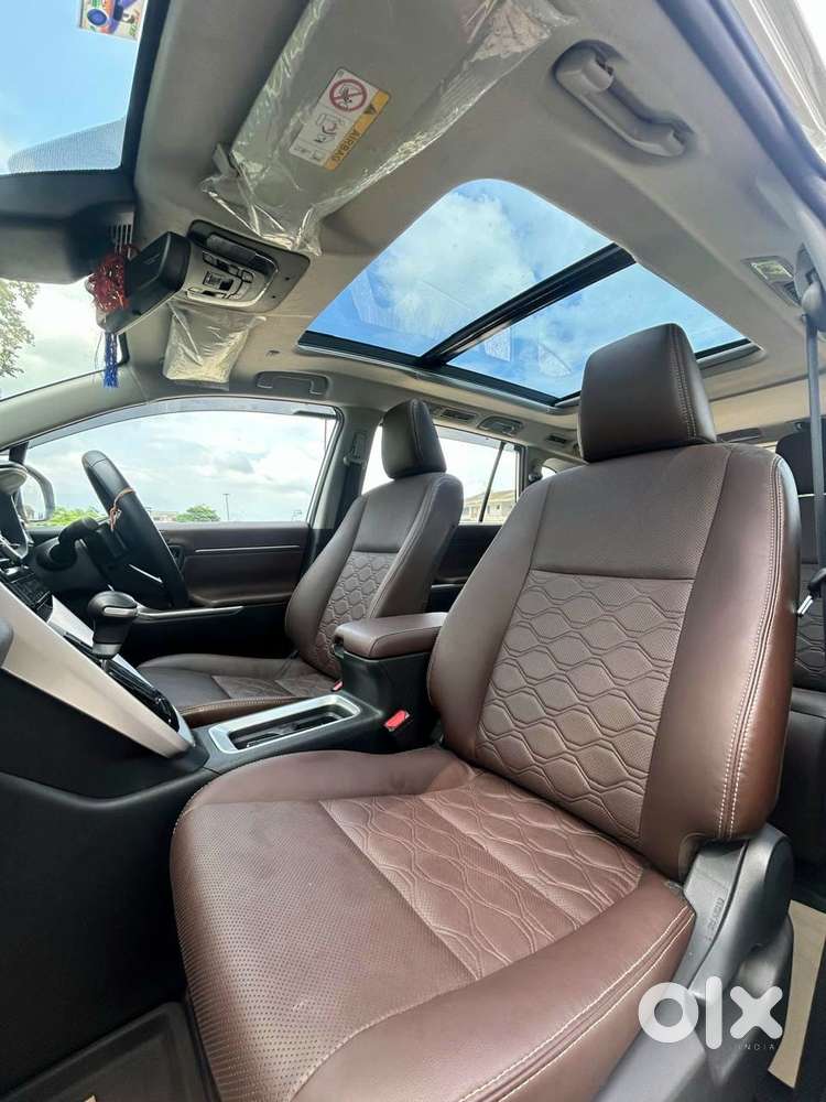 Toyota Innova Hycross 2.0 Zx Hybrid 7 Str, 2024, Petrol