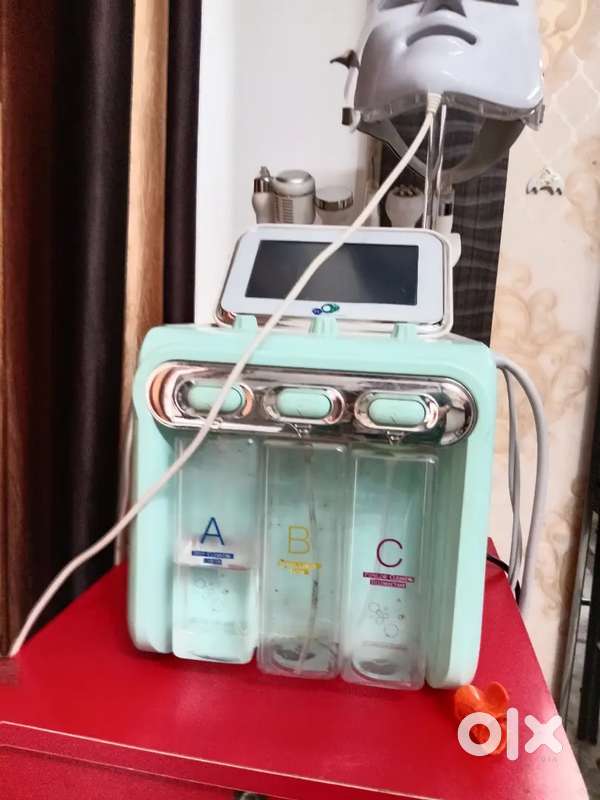 Hydra facial machine