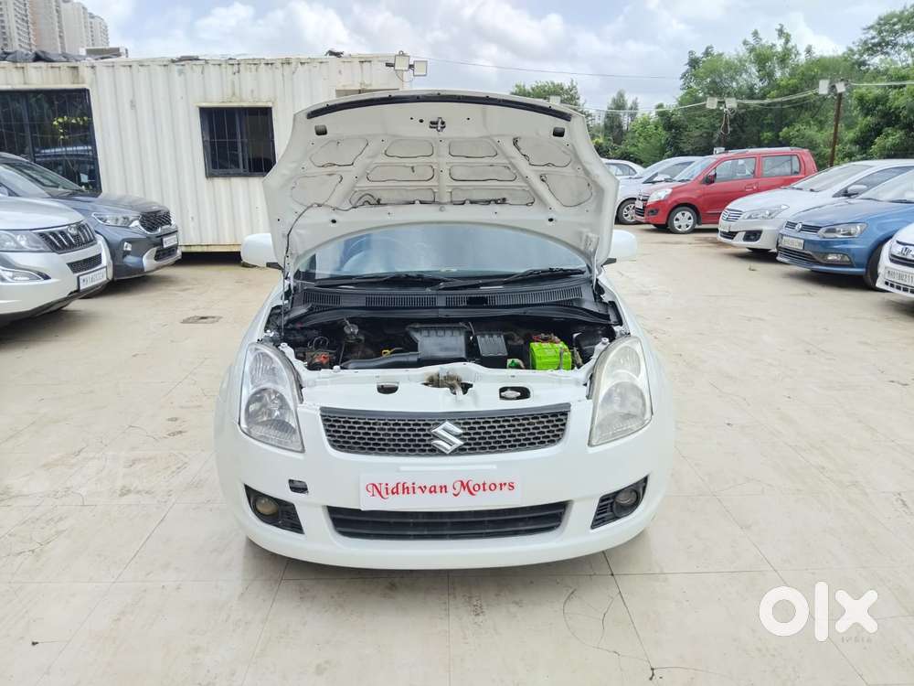 Maruti Suzuki Swift Vxi 1.2 Abs Bs-iv, 2011, Petrol