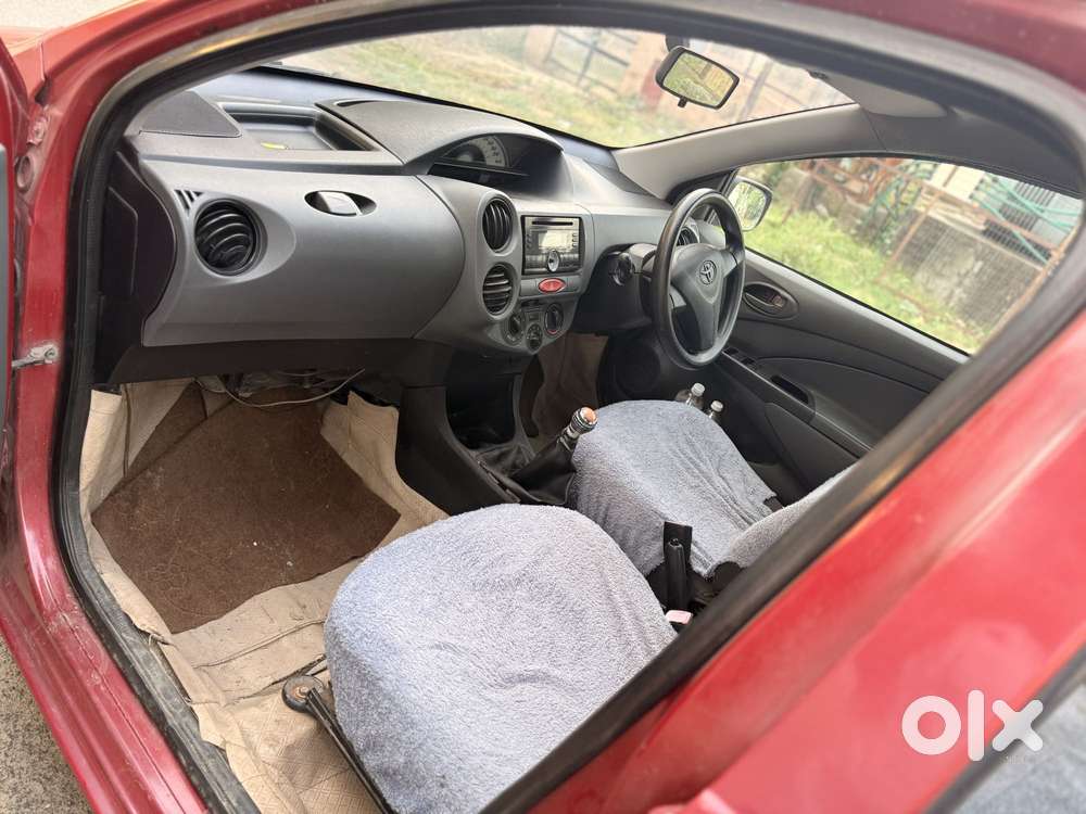 Toyota Etios Liva, 2013, Petrol