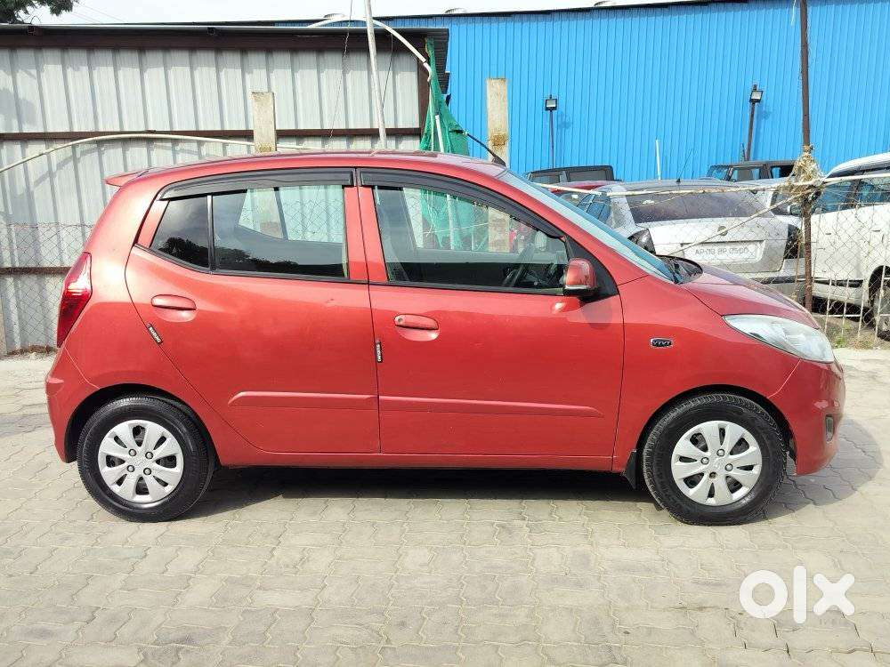 Hyundai I10 Sportz At, 2010, Petrol