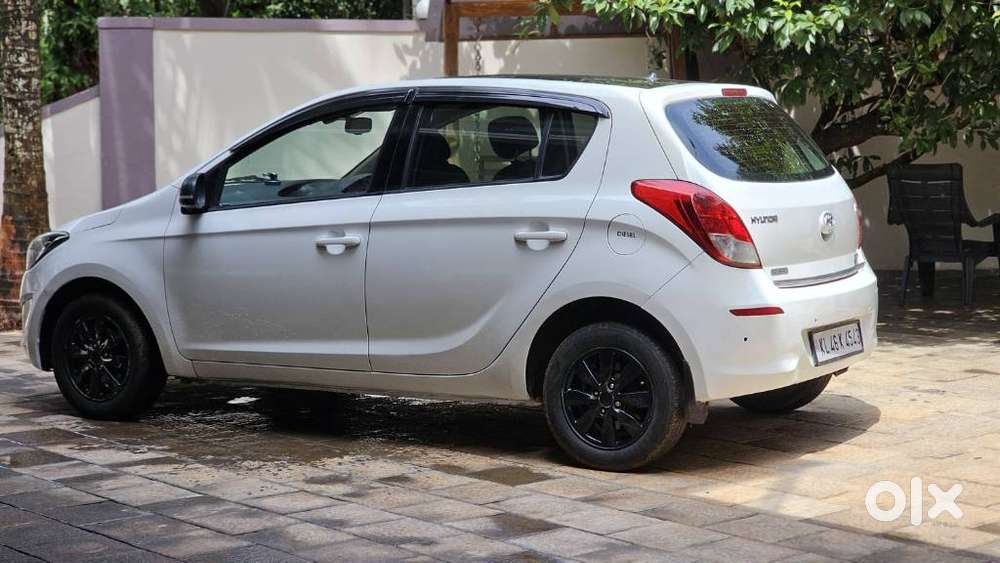 Hyundai I20 Sportz At 1.4, 2014, Diesel
