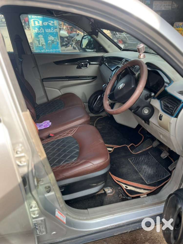 Mahindra Kuv 100 2017