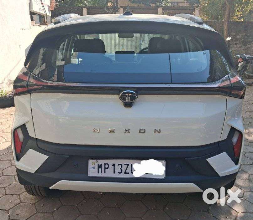 Tata Nexon 1.2 Revotron Xza Plus (o) Amt, 2025, Petrol