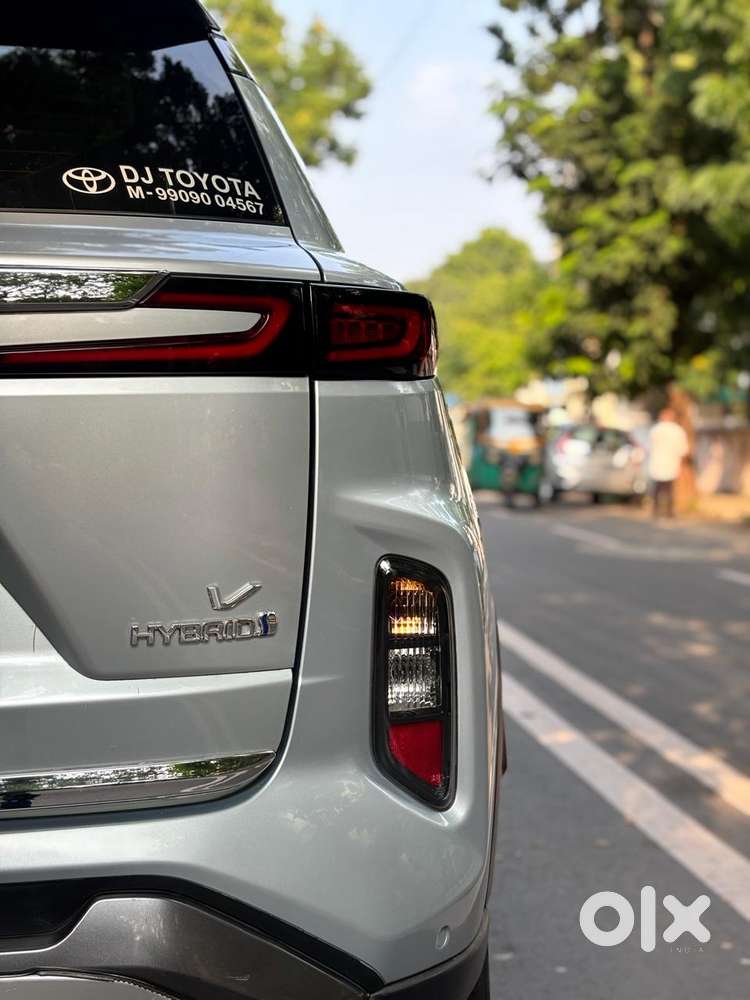 Toyota Urban Cruiser Hyryder, 2023, Petrol