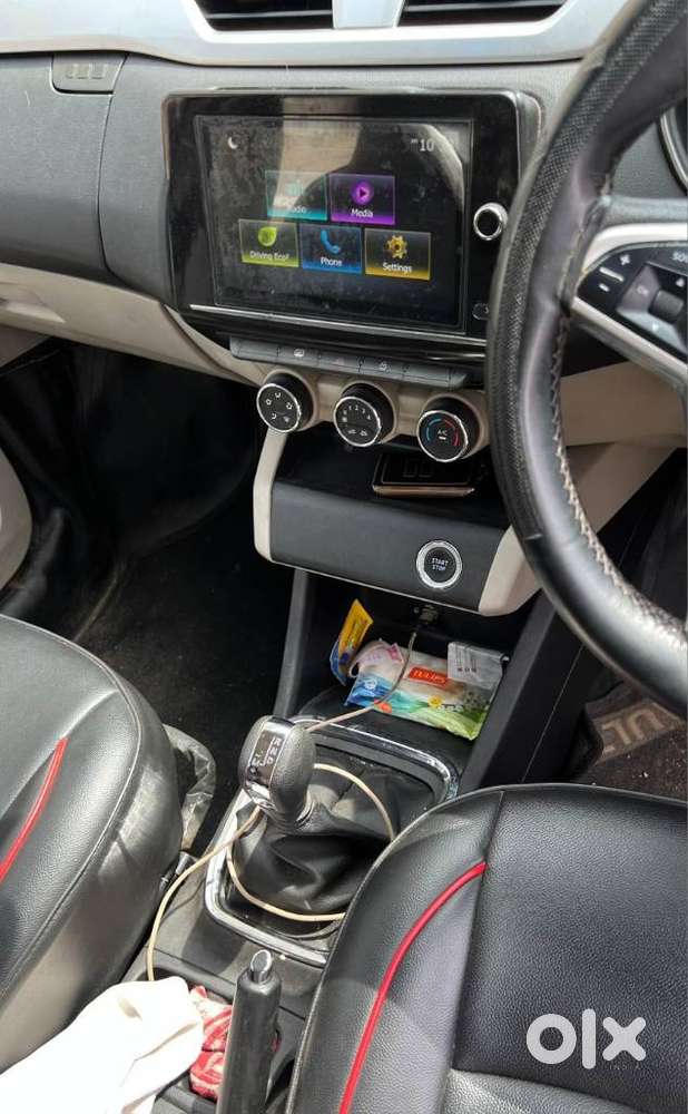Renault Triber Rxz, 2021, Petrol