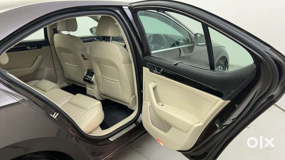 Skoda Superb Lk 1.8 Tsi At, 2020, Petrol