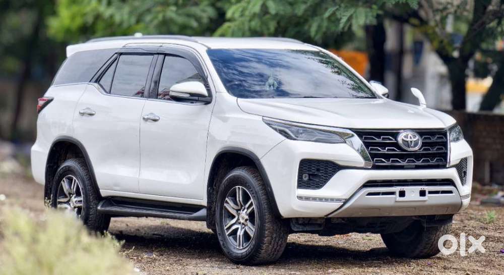 Toyota Fortuner 4x2 Manual, 2017, Diesel