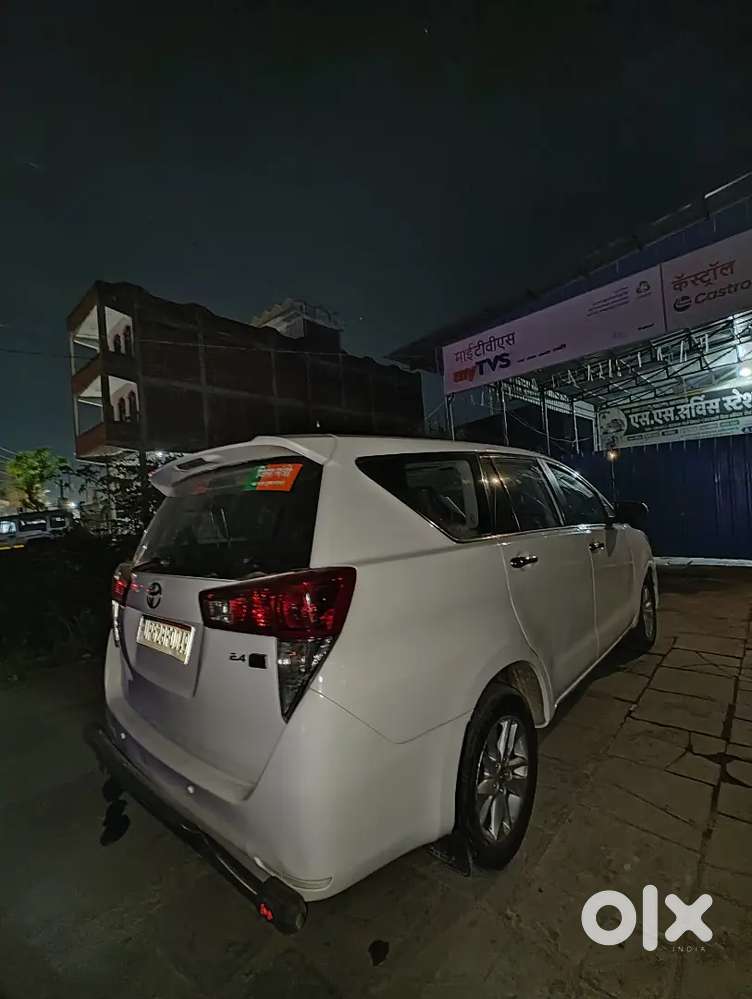 Toyota Innova Crysta 2017 Diesel 112000 Km Driven