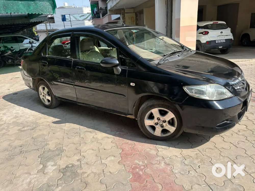 Honda City Zx 2006 Cng & Petrol Well Maintained