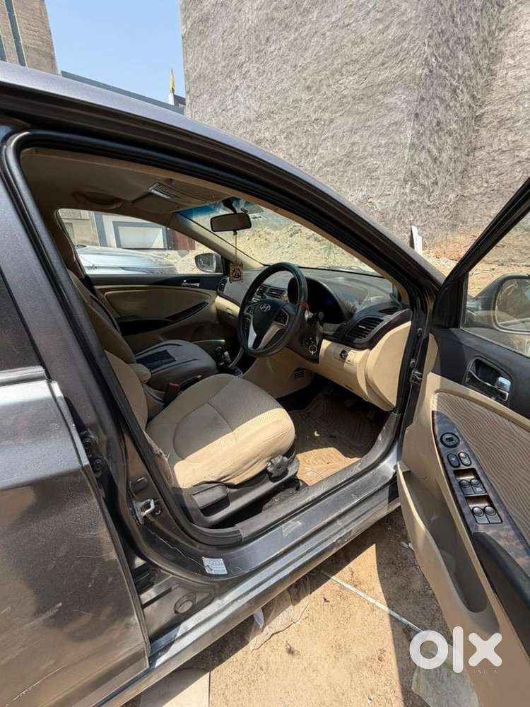Hyundai Verna 2012
