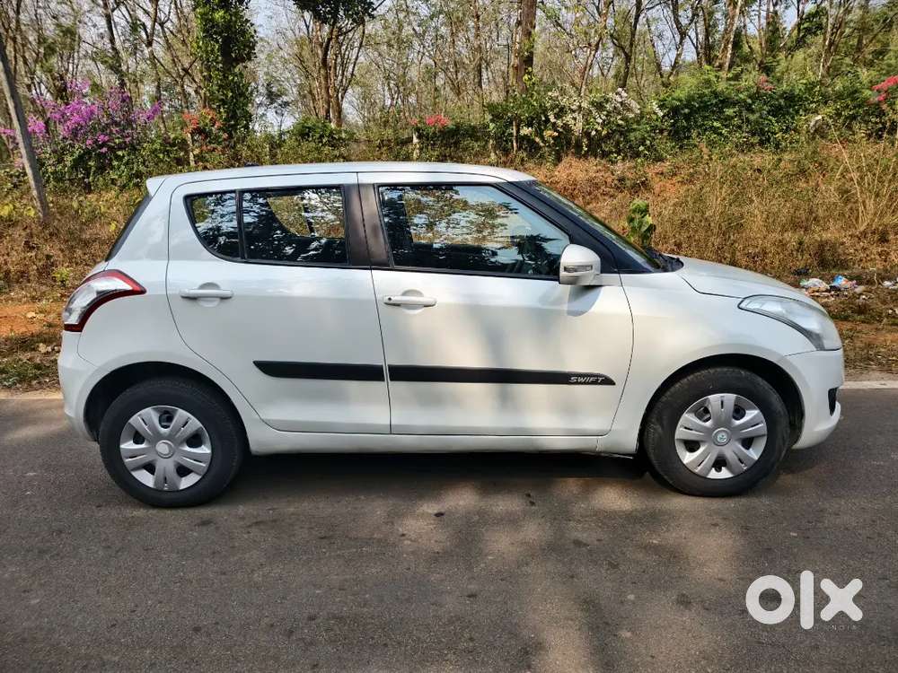 Maruti Suzuki Swift 2011 Petrol 74000 Km Driven