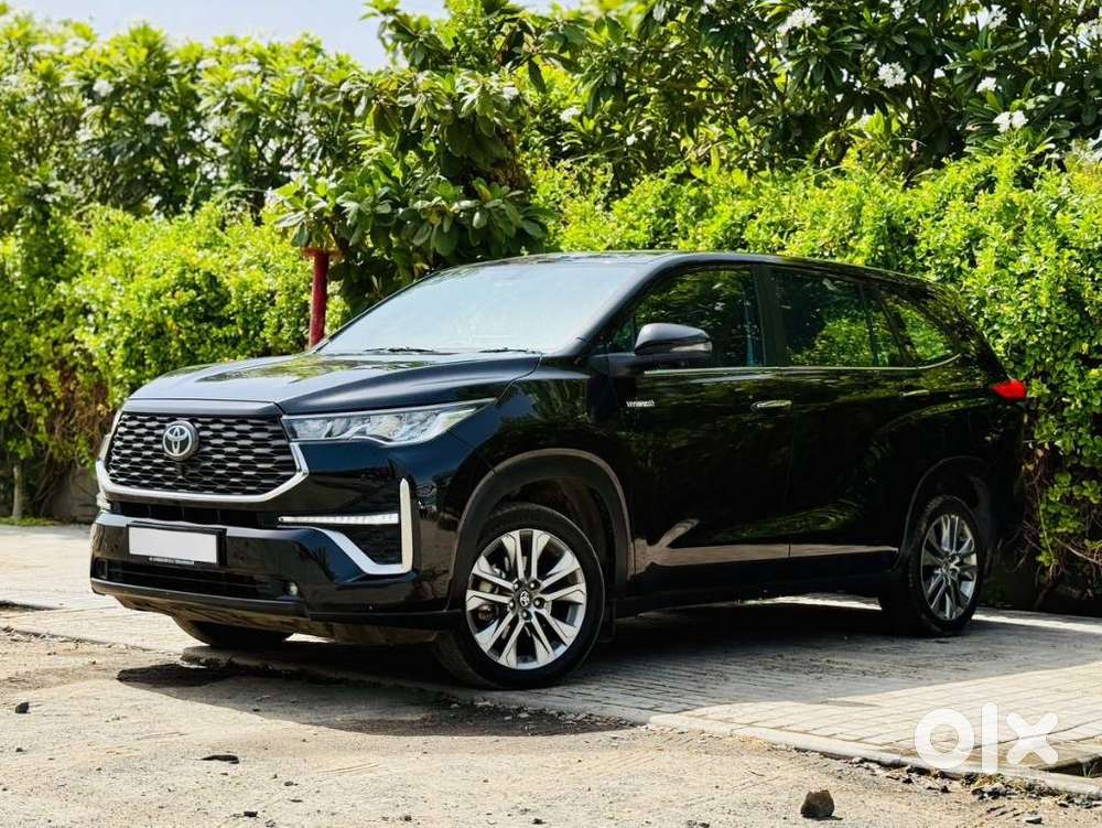 Toyota Innova Hycross 2.0 Zx Hybrid 7 Str, 2025, Petrol