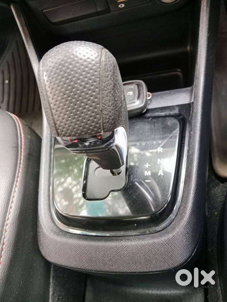Tata Punch 1.2 Revotron Creative Amt Dual Tone, 2022, Petrol
