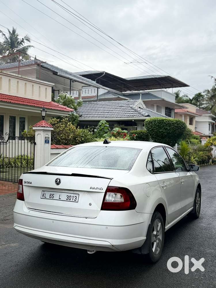 Skoda Rapid Automatic Petrol 2017
