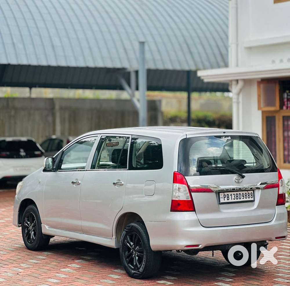 Toyota Innova 2.5 G (diesel) 8 Seater, 2013, Diesel