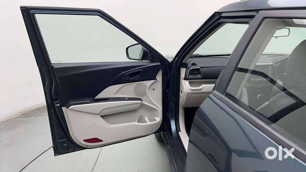 Mahindra Xuv300 W6, 2019, Petrol