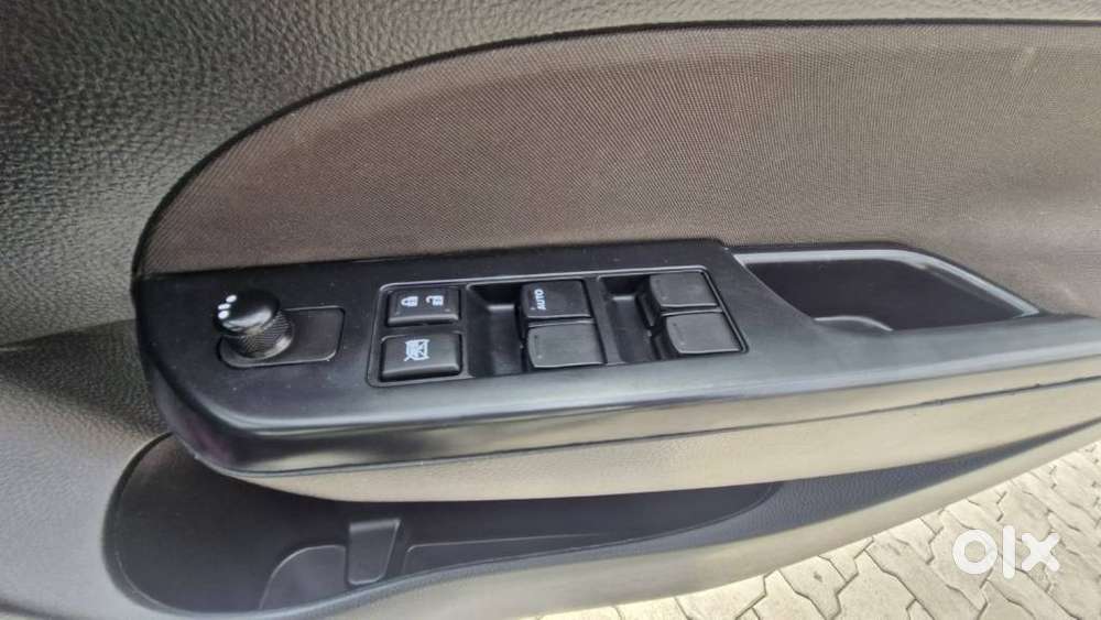 Maruti Suzuki Swift Vxi 1.2 Abs Bs-iv, 2014, Petrol
