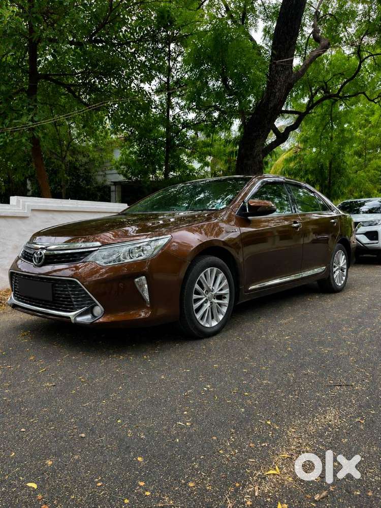 Toyota Camry Hybrid 2.5, 2015, Cng & Hybrids