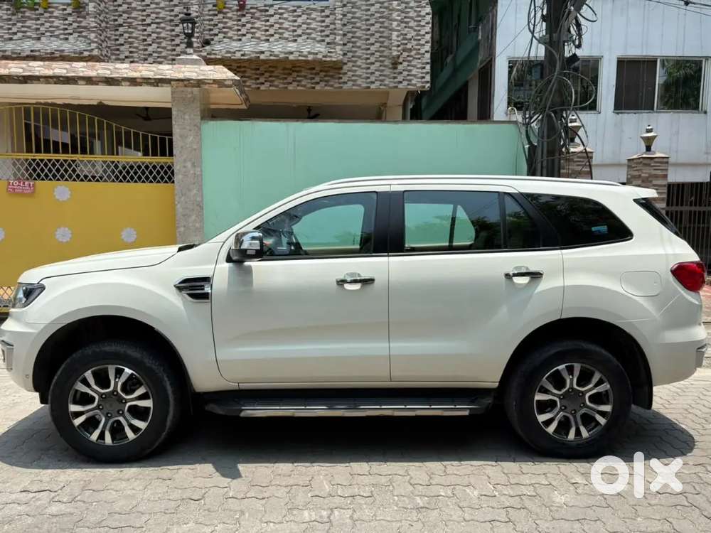 Ford Endeavour Titanium 2021 Plus