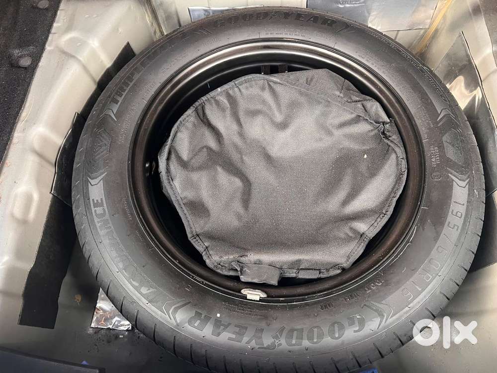 Tata Nexon, 2023, Petrol