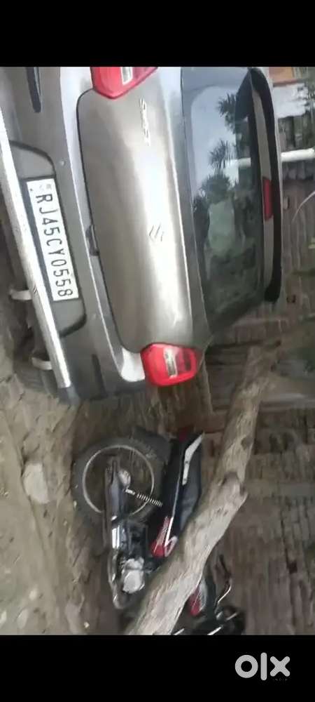Maruti Suzuki Swift 2023 Petrol Well Maintained
