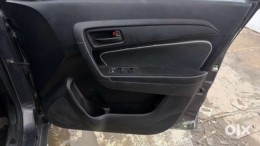 Maruti Suzuki Vitara Brezza 1.5 Lxi, 2021, Petrol