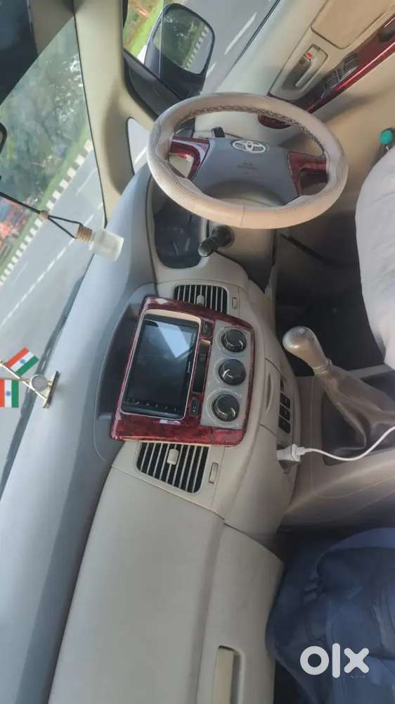 Toyota Innova 2.5 G 2014 Good Condition New Tyre New Clutch Plate Eng.