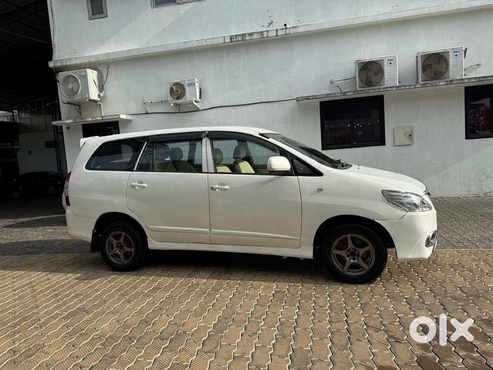 Toyota Innova, 2014