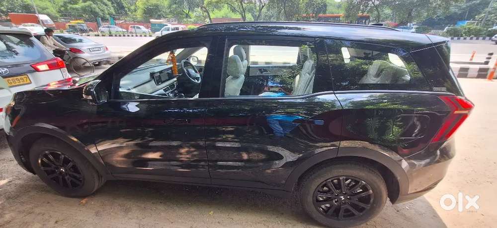 Mahindra Xuv700 2024 Diesel Well Maintained