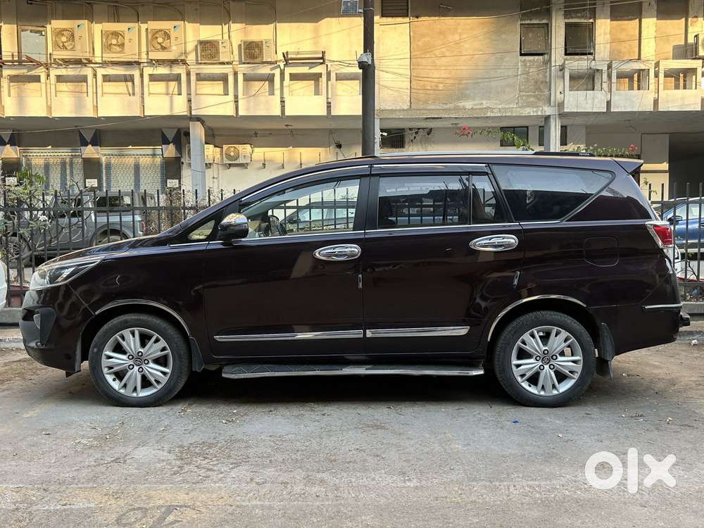 Toyota Innova Crysta 2.8z Automatic, 2018, Diesel