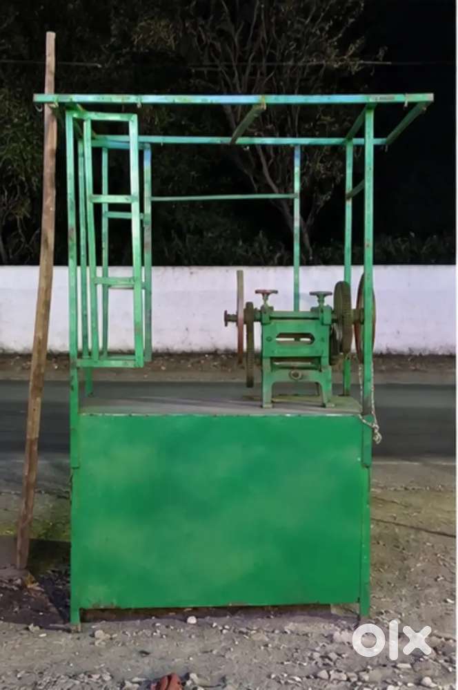 Sugarcane Juice Machine with Stall Setup – Excellent Condition