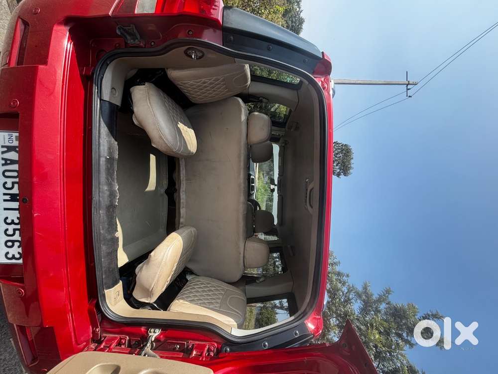 Mahindra Tuv300 T8 Automatic