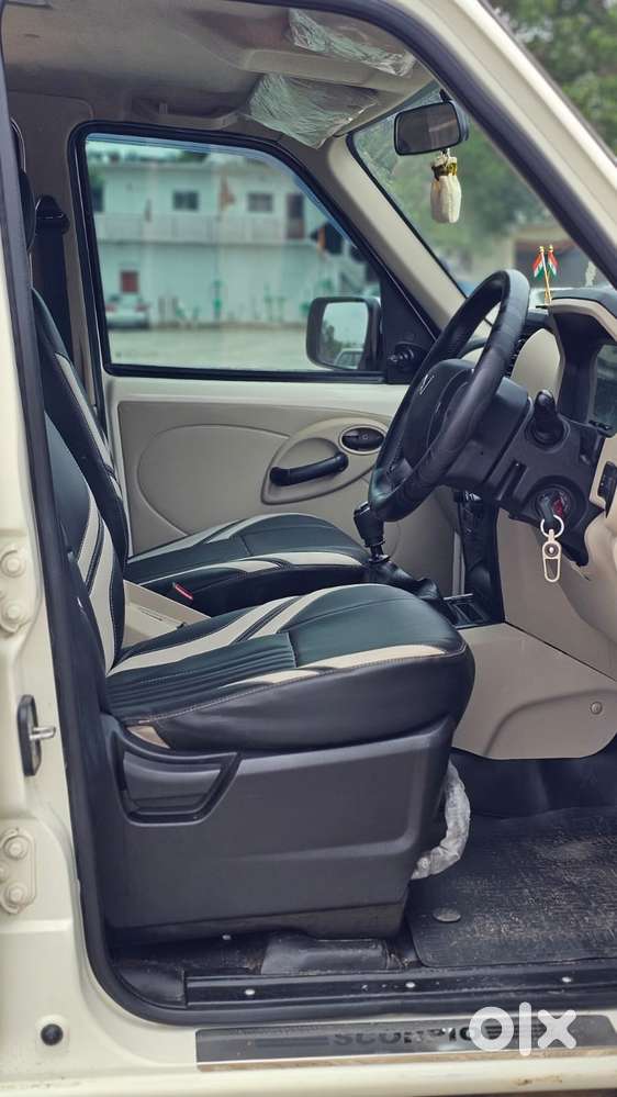 Mahindra Scorpio Classic 2.2 S Mt 9 Str, 2025