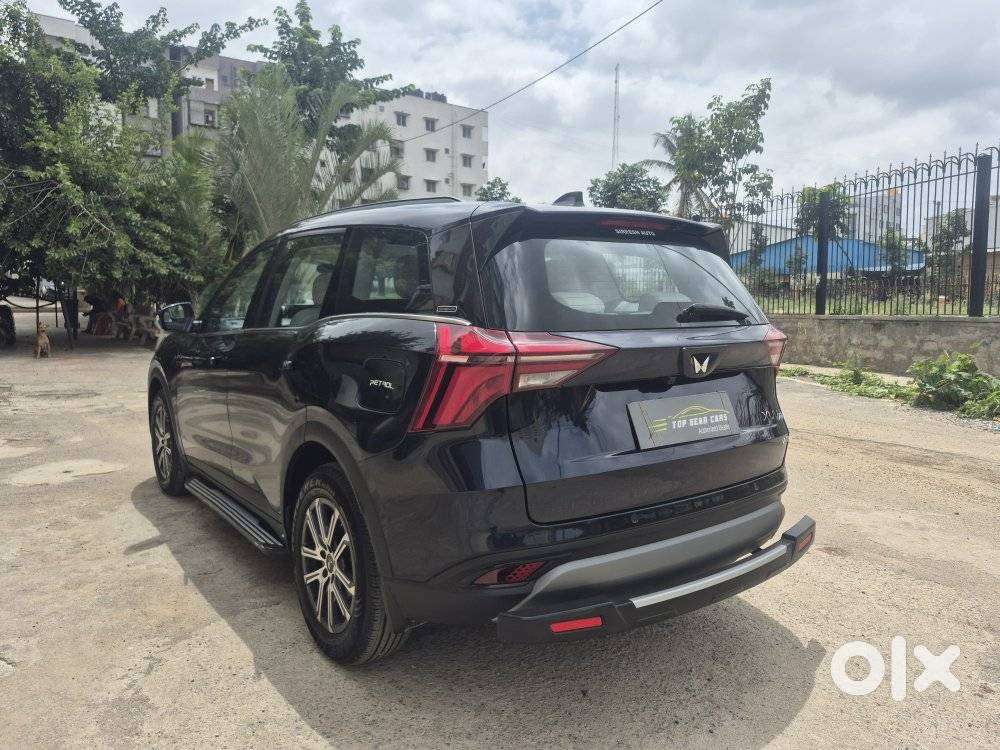 Mahindra Xuv700 2.0 Ax 7 Petrol At Str, 2024, Petrol