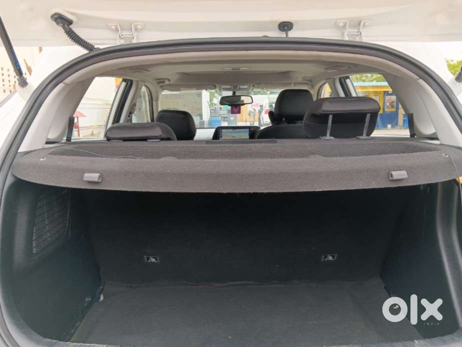 Hyundai I20 Asta Option, 2022, Petrol