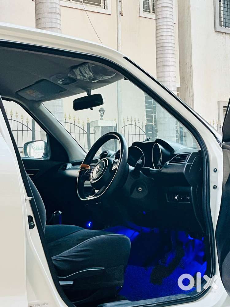 Maruti Suzuki Swift Vxi + Manual, 2020, Petrol