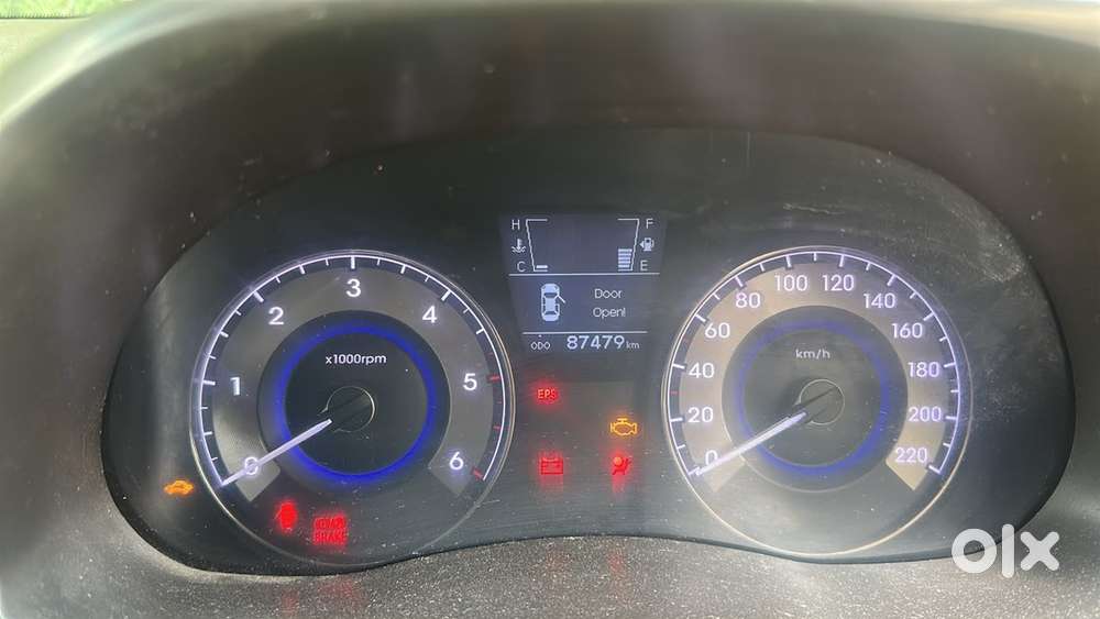 Hyundai Fluidic Verna 2014