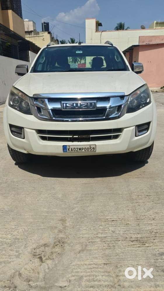 Isuzu D-max V-cross 2018 Diesel Good Condition