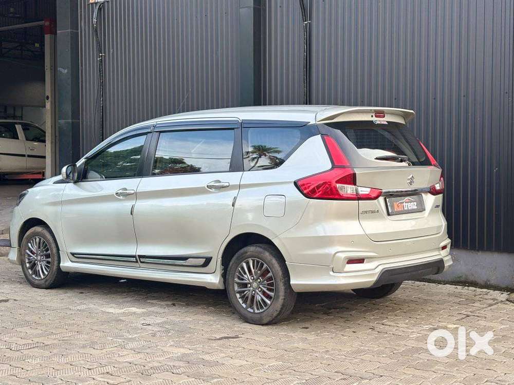 Maruti Suzuki Ertiga 1.5 Zxi Plus Shvs, 2022, Petrol