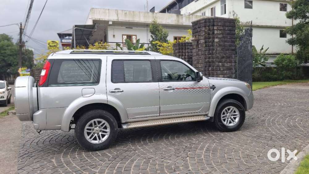 Ford Endeavour 3.2 Titanium At 4x4, 2010, Diesel