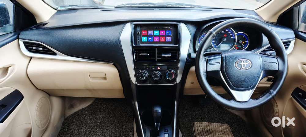 Toyota Yaris J Cvt, 2021, Petrol