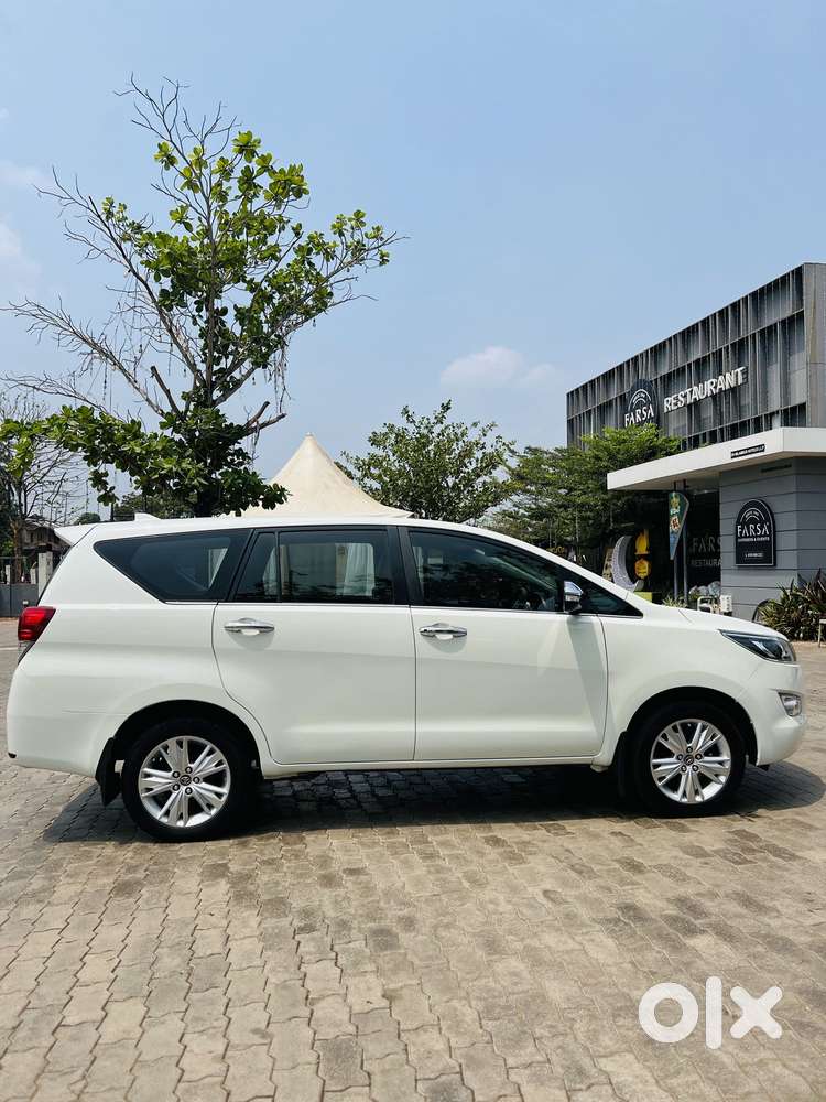 Toyota Innova Crysta 2.8 Z, 2016, Diesel