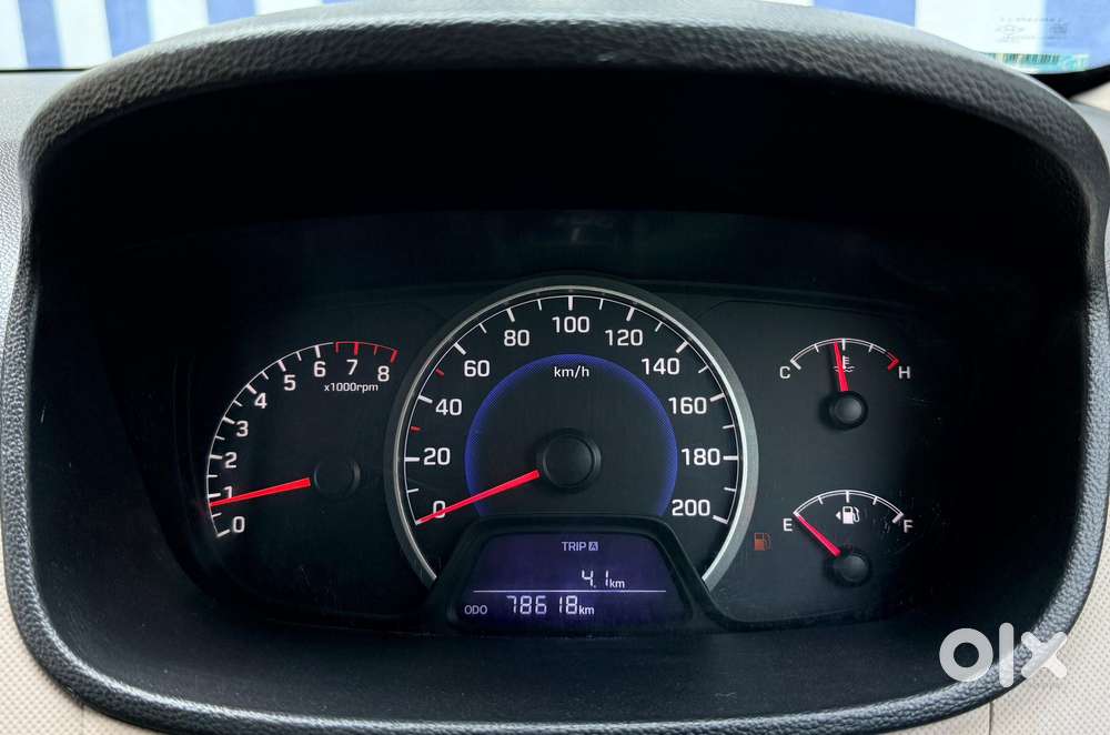 Hyundai Grand I10 Sportz, 2016, Petrol